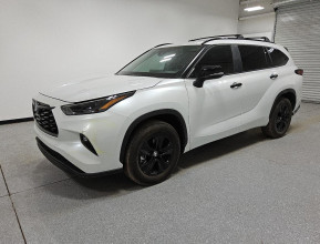 Toyota Highlander Hybrid XLE 2024 - 3 