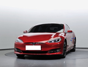 Tesla Model S - 4 