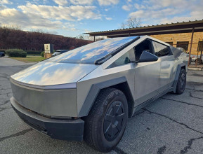 Tesla Cybertruck 2024 - 1 