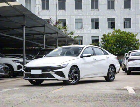 Hyundai Elantra Pre-Top 2023 - 8 