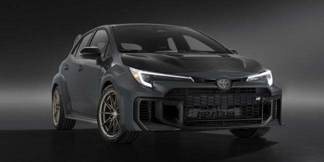 Toyota представила самую экстремальную Corolla GRMN: 300 л.с., карбон и трековый характер.