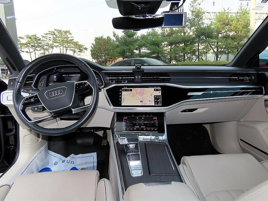Audi A7 55TFSI quattro Premium 2024 Audi A7 55TFSI quattro Premium 2024