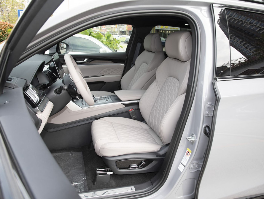 BYD Tang DM-i Basic 2025 BYD Tang DM-i Basic 2025