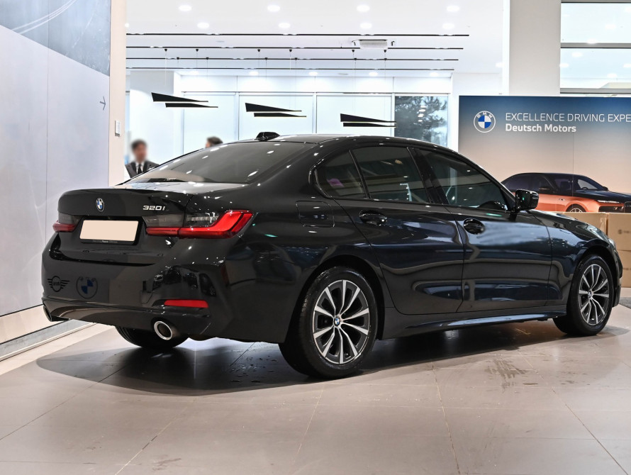 BMW 3-Series 320i 2024 BMW 3-Series 320i 2024