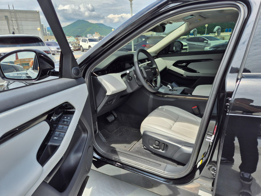 Land Rover Range Rover Evoque P250 S 2024 Land Rover Range Rover Evoque P250 S 2024