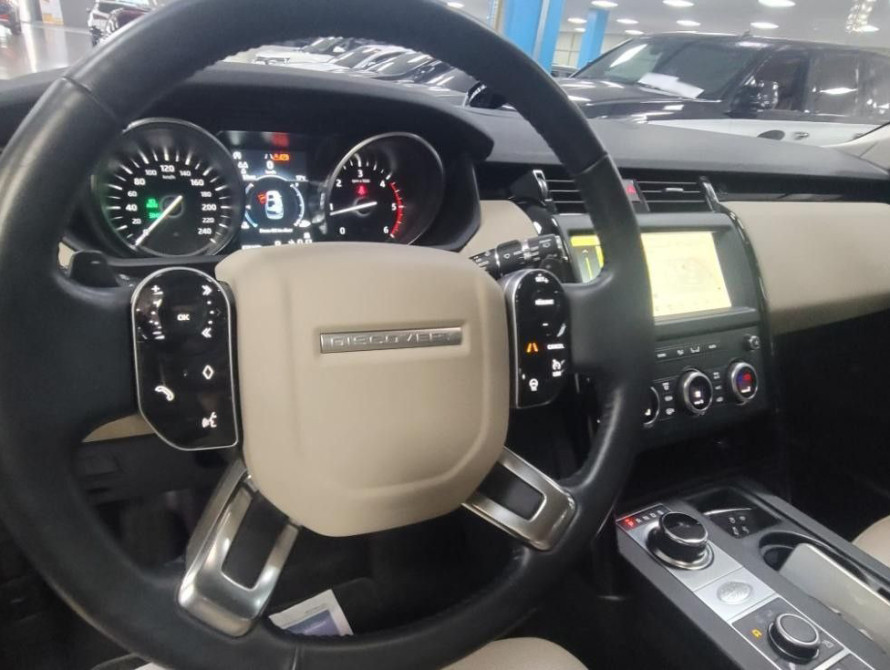 Land Rover Discovery SE 2025 Land Rover Discovery SE 2025