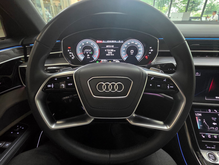 Audi A8 55TFSI Premium LWB 2023 Audi A8 55TFSI Premium LWB 2023