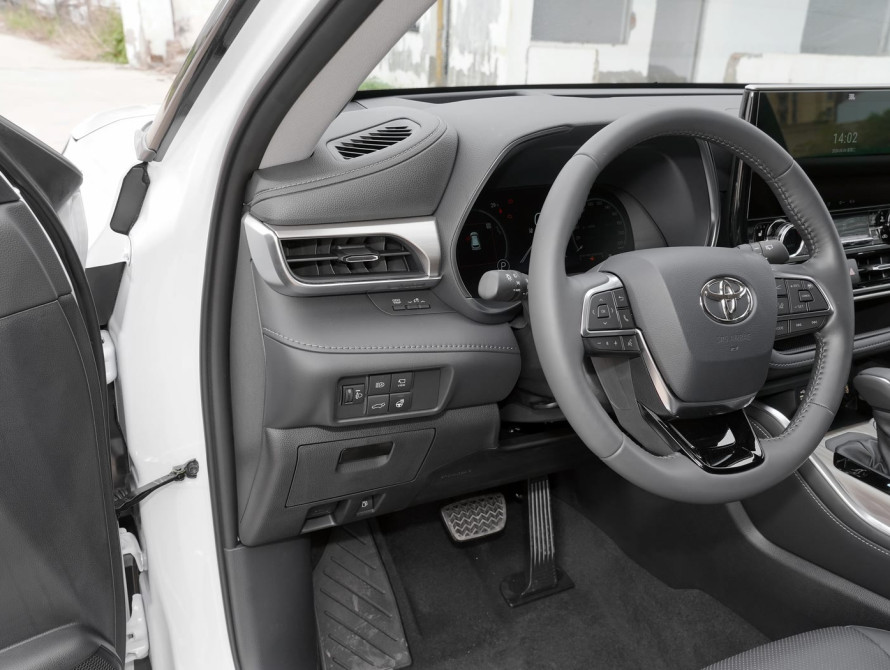 Toyota Highlander Supreme Edition 7 seater 2024 Toyota Highlander Supreme Edition 7 seater 2024