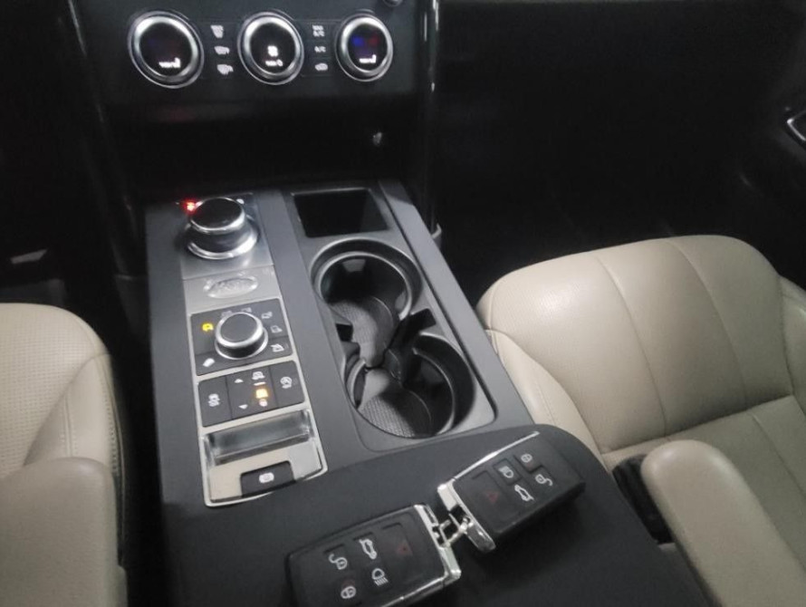 Land Rover Discovery SE 2025 Land Rover Discovery SE 2025
