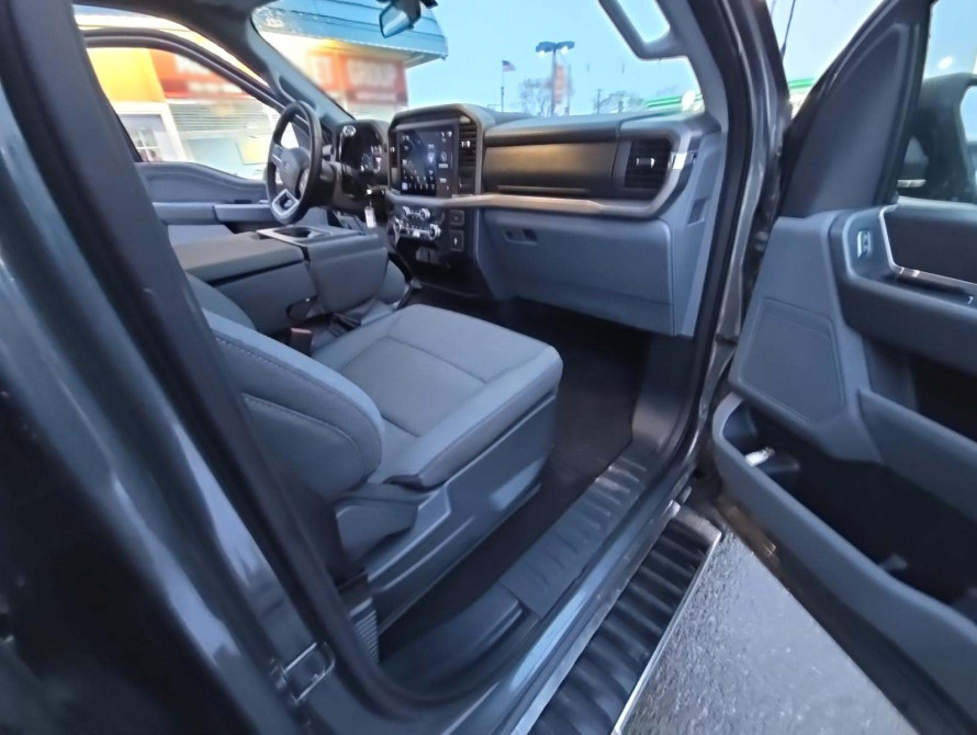Ford F-150 XLT 2025 Ford F-150 XLT 2025