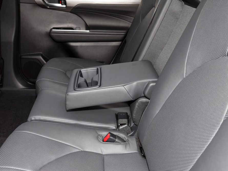 Toyota Highlander Supreme Edition 7 seater 2024 Toyota Highlander Supreme Edition 7 seater 2024