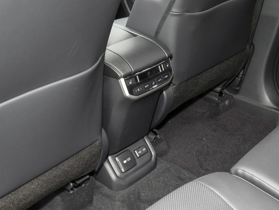 Toyota Highlander Supreme Edition 7 seater 2024 Toyota Highlander Supreme Edition 7 seater 2024