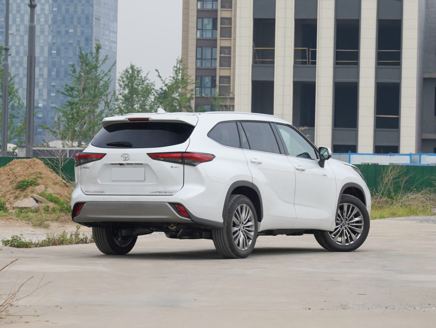 Toyota Highlander Supreme Edition 7 seater 2024 Toyota Highlander Supreme Edition 7 seater 2024