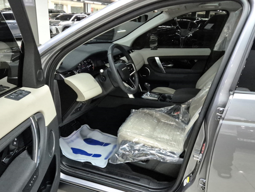 Land Rover Discovery Sport P250 SE 2025 Land Rover Discovery Sport P250 SE 2025