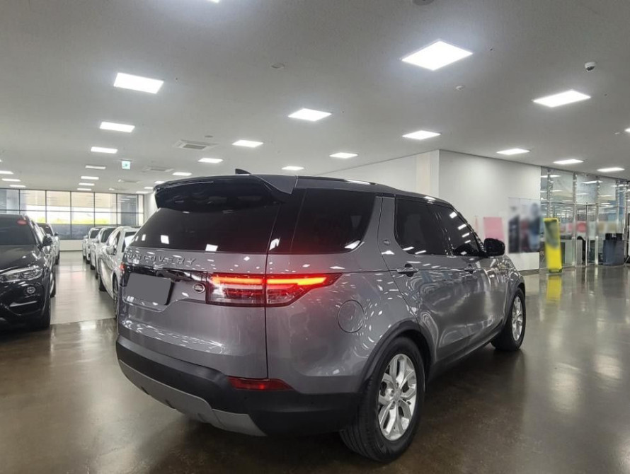 Land Rover Discovery SE 2025 Land Rover Discovery SE 2025