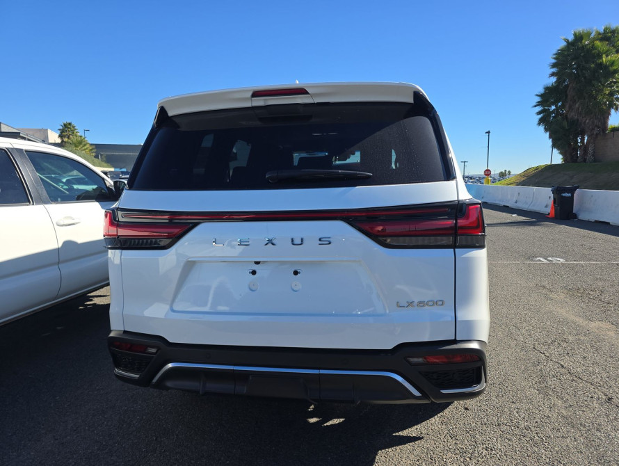 Lexus LX600F Sport 2024 Lexus LX600F Sport 2024