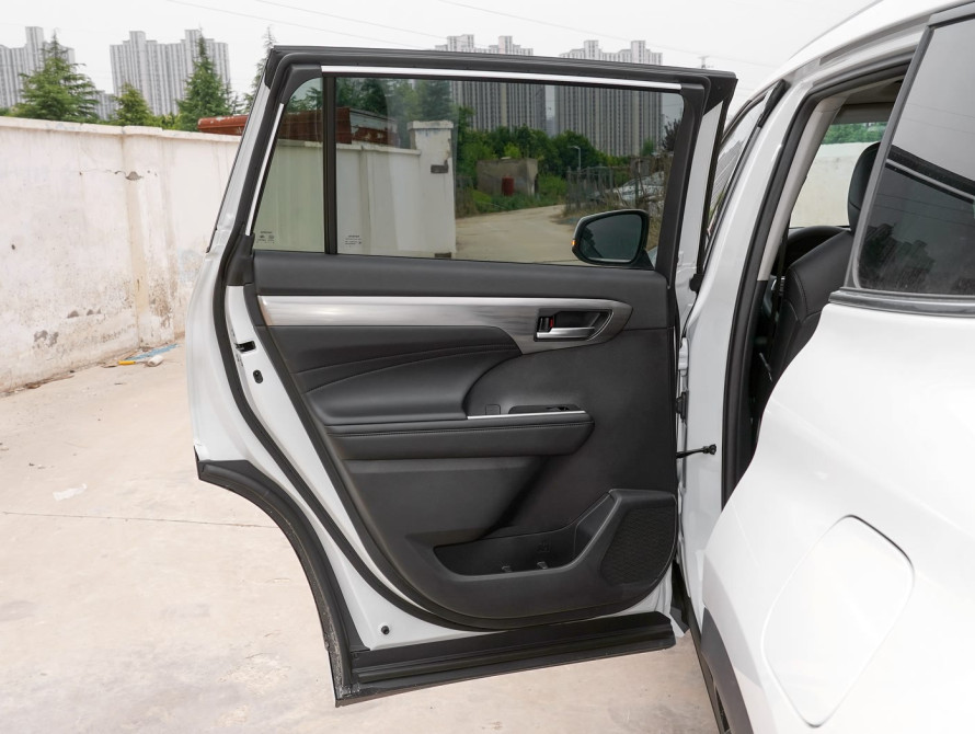 Toyota Highlander Supreme Edition 7 seater 2024 Toyota Highlander Supreme Edition 7 seater 2024