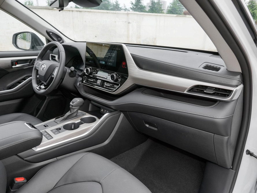 Toyota Highlander Supreme Edition 7 seater 2024 Toyota Highlander Supreme Edition 7 seater 2024