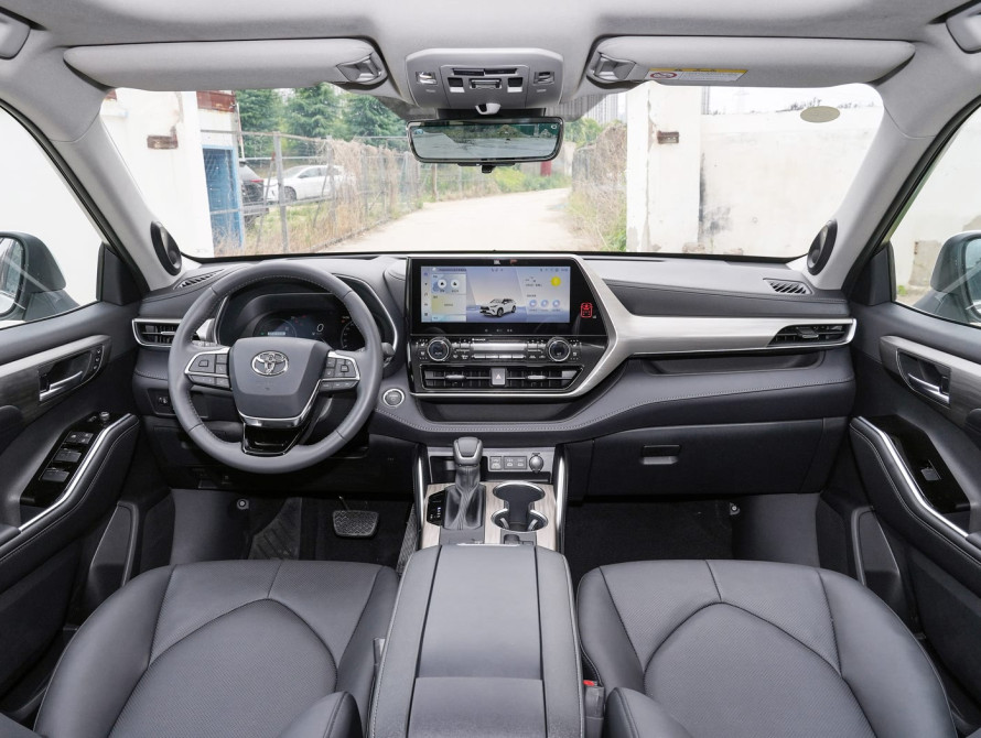 Toyota Highlander Supreme Edition 7 seater 2024 Toyota Highlander Supreme Edition 7 seater 2024