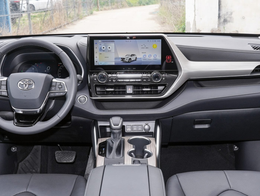 Toyota Highlander Supreme Edition 7 seater 2024 Toyota Highlander Supreme Edition 7 seater 2024