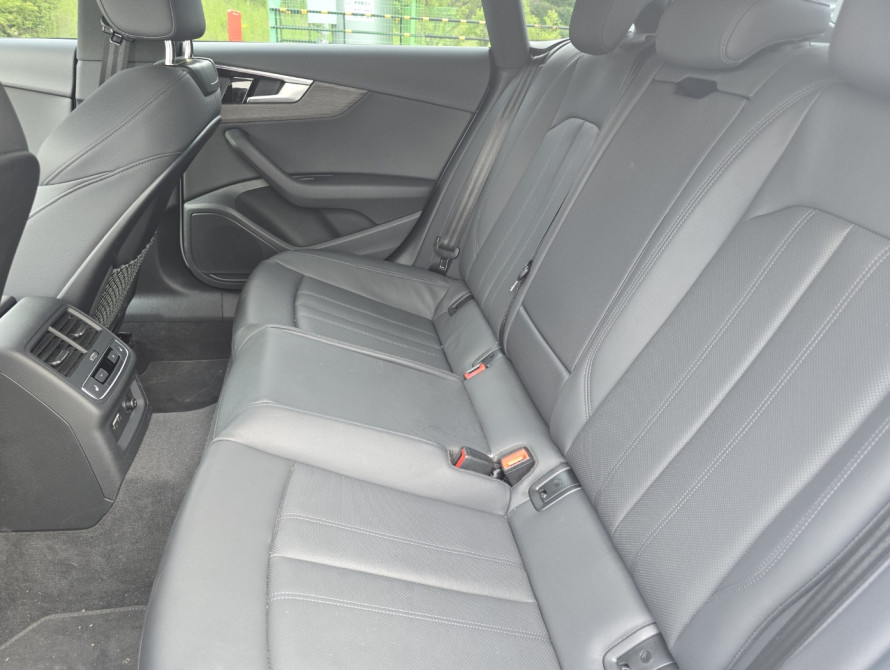 Audi A5 40 TFSI quattro Premium Sportback 2023 Audi A5 40 TFSI quattro Premium Sportback 2023