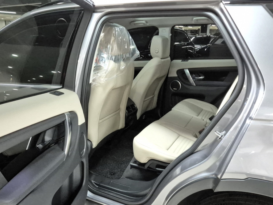 Land Rover Discovery Sport P250 SE 2025 Land Rover Discovery Sport P250 SE 2025