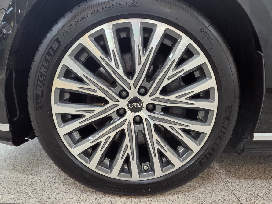 Audi A8 55TFSI Premium LWB 2023 Audi A8 55TFSI Premium LWB 2023