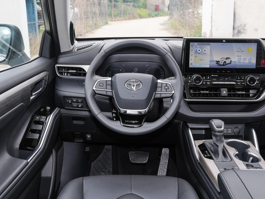 Toyota Highlander Supreme Edition 7 seater 2024 Toyota Highlander Supreme Edition 7 seater 2024