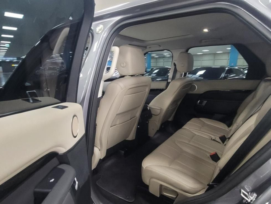 Land Rover Discovery SE 2025 Land Rover Discovery SE 2025
