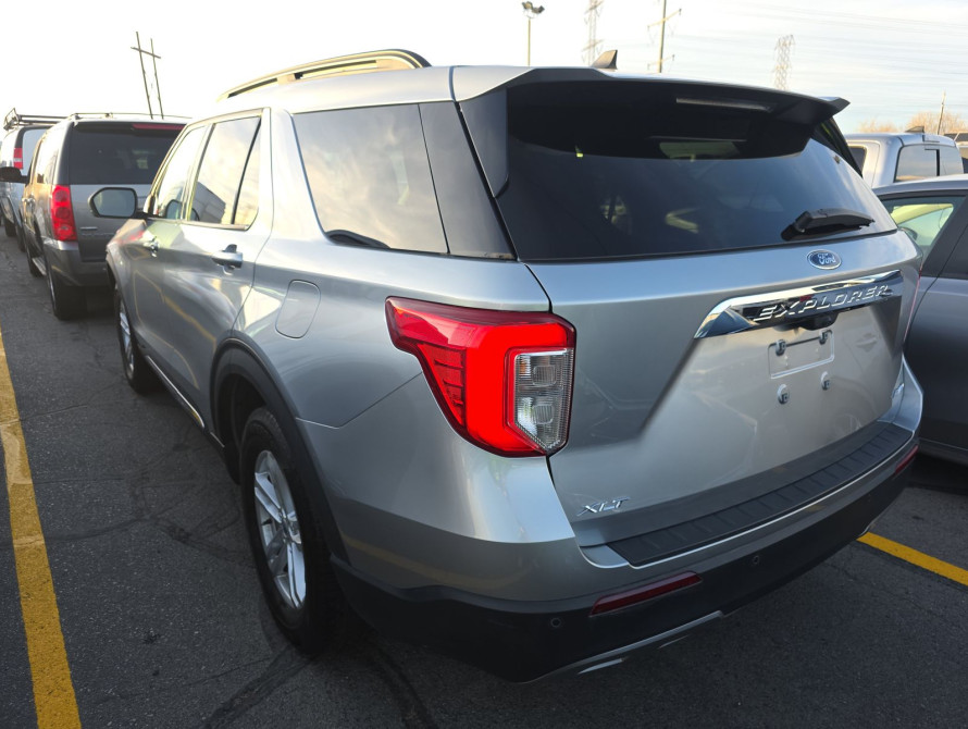 Ford Explorer XLT 2024 Ford Explorer XLT 2024