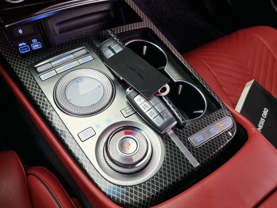 Genesis G80 2025 Genesis G80 2025
