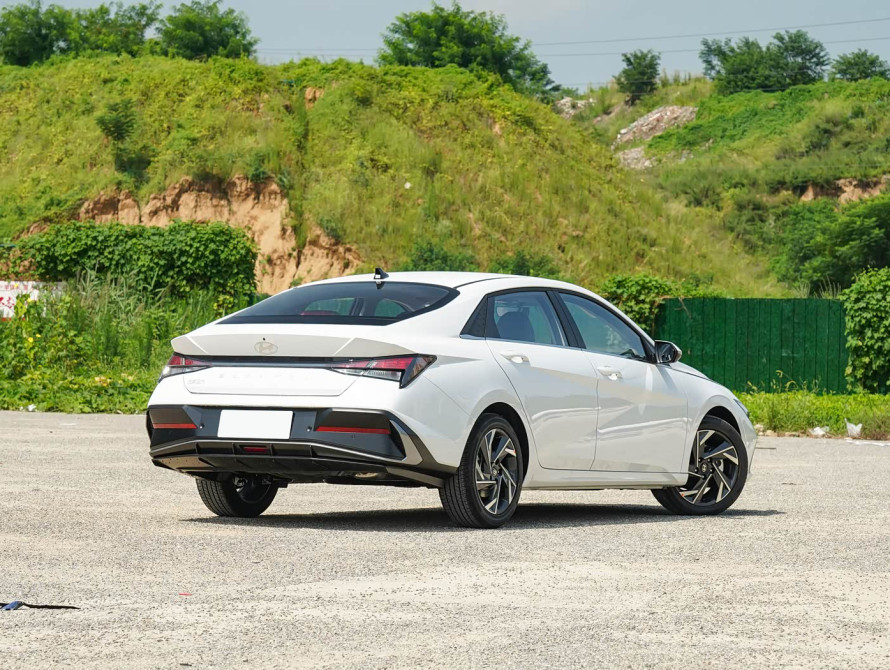 Hyundai Elantra Basic 2023 Hyundai Elantra Basic 2023