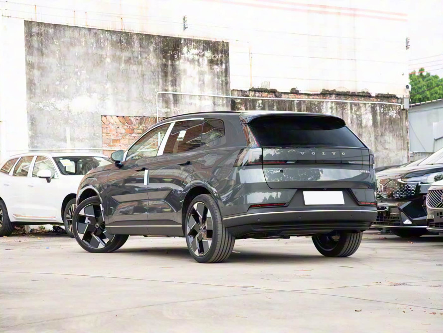 Volvo XC70 Hybrid Mid 2026 Volvo XC70 Hybrid Mid 2026