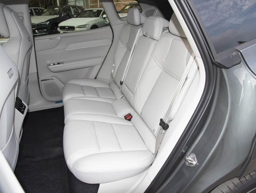 Volvo XC70 Hybrid Mid 2026 Volvo XC70 Hybrid Mid 2026