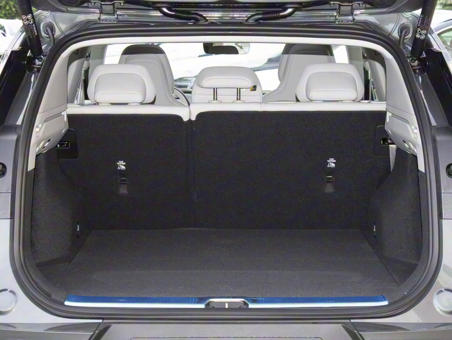 Volvo XC70 Hybrid Mid 2026 Volvo XC70 Hybrid Mid 2026