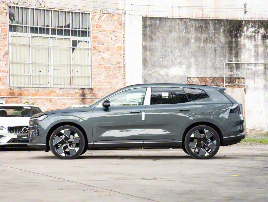 Volvo XC70 Hybrid Mid 2026 Volvo XC70 Hybrid Mid 2026
