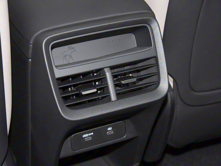 Volvo XC70 Hybrid Basic+ 2026 Volvo XC70 Hybrid Basic+ 2026