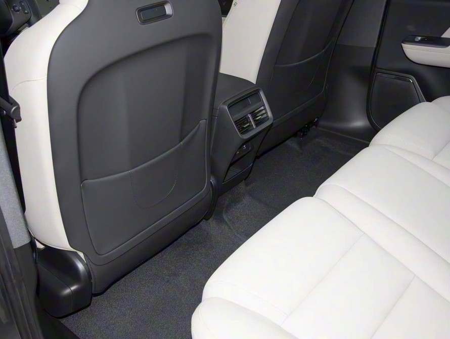 Volvo XC70 Hybrid Basic+ 2026 Volvo XC70 Hybrid Basic+ 2026