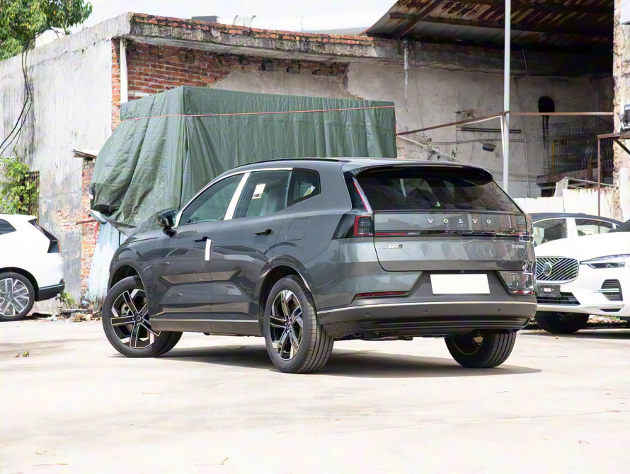Volvo XC70 Hybrid Basic+ 2026 Volvo XC70 Hybrid Basic+ 2026