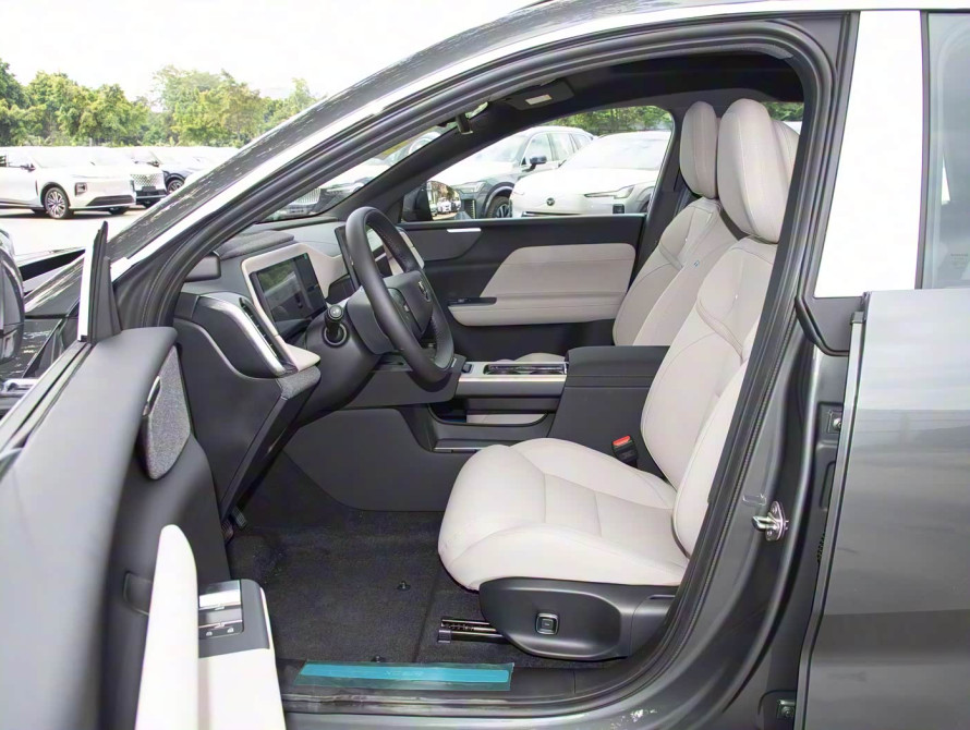 Volvo XC70 Hybrid Basic+ 2026 Volvo XC70 Hybrid Basic+ 2026