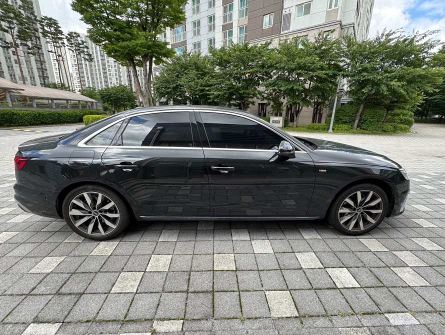 Audi A4 40 TFSI Premium 2023 Audi A4 40 TFSI Premium 2023