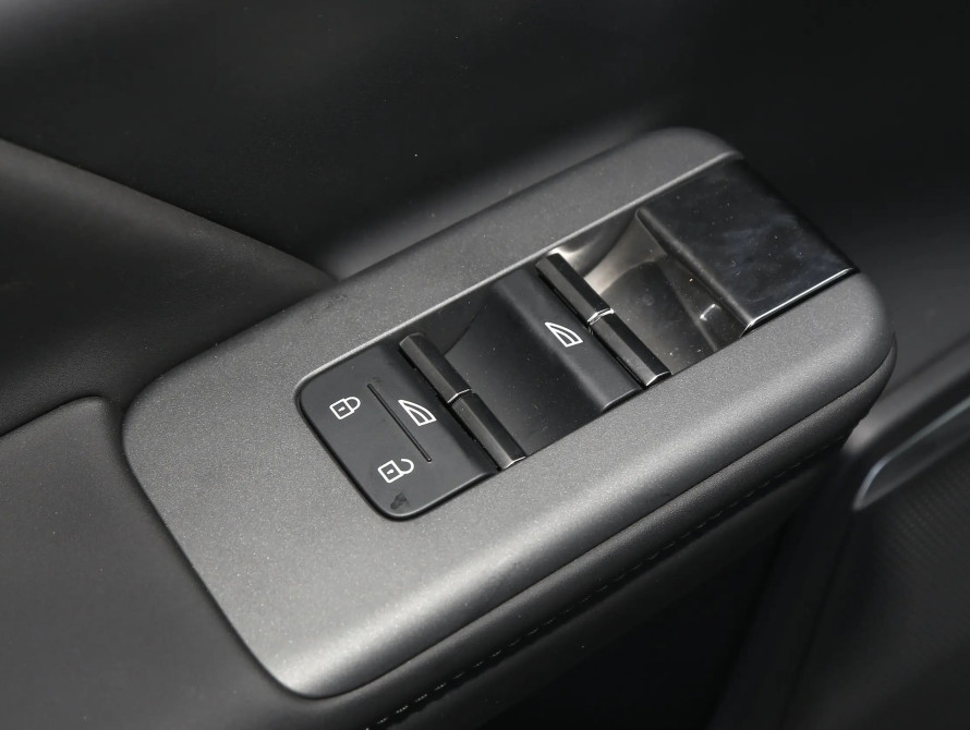 Volvo XC70 Hybrid Basic 2026 Volvo XC70 Hybrid Basic 2026