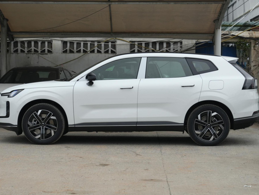 Volvo XC70 Hybrid Basic 2026 Volvo XC70 Hybrid Basic 2026