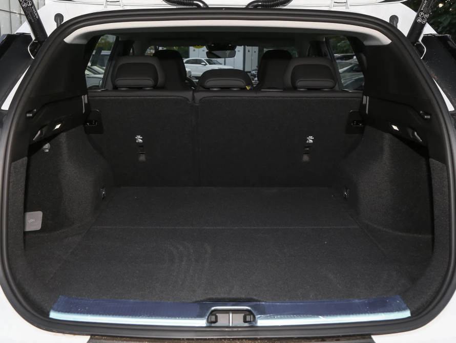 Volvo XC70 Hybrid Basic 2026 Volvo XC70 Hybrid Basic 2026