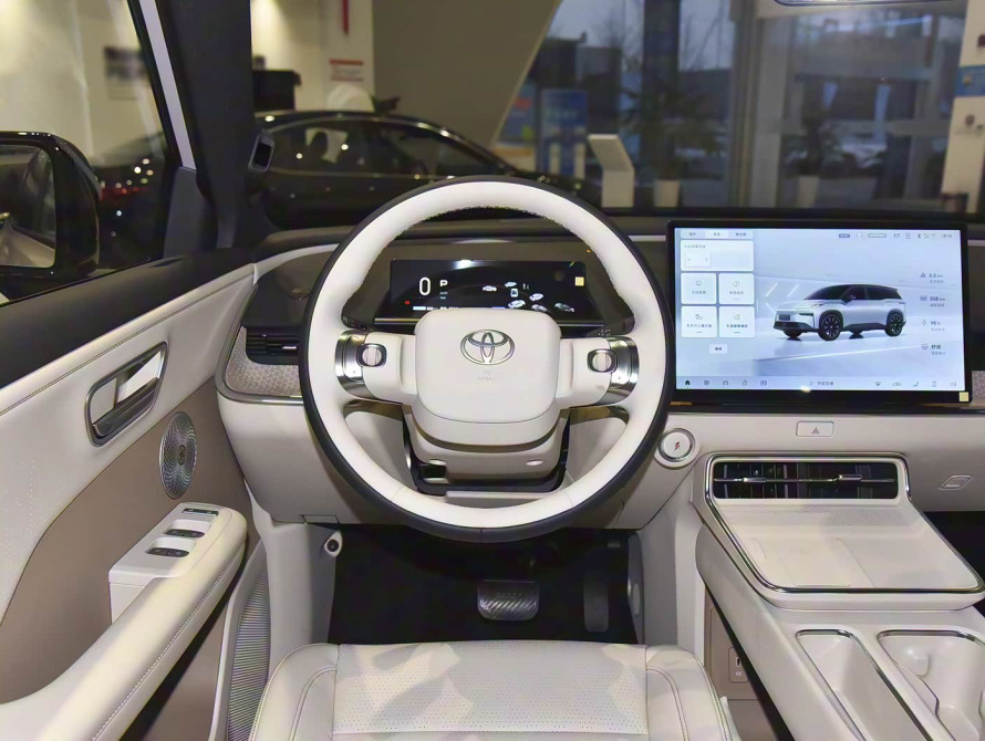Toyota bZ3X Mid+ (LiDAR) 2025 Toyota bZ3X Mid+ (LiDAR) 2025
