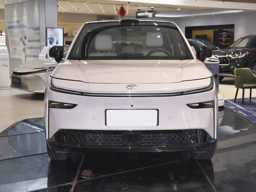 Toyota bZ3X Mid+ (LiDAR) 2025 Toyota bZ3X Mid+ (LiDAR) 2025