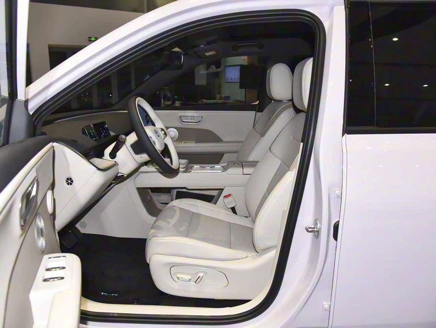 Toyota bZ3X Mid+ (LiDAR) 2025 Toyota bZ3X Mid+ (LiDAR) 2025