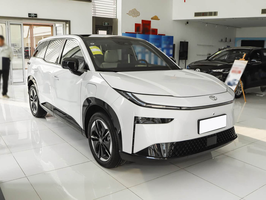 Toyota bZ3X Mid+ 2025 Toyota bZ3X Mid+ 2025