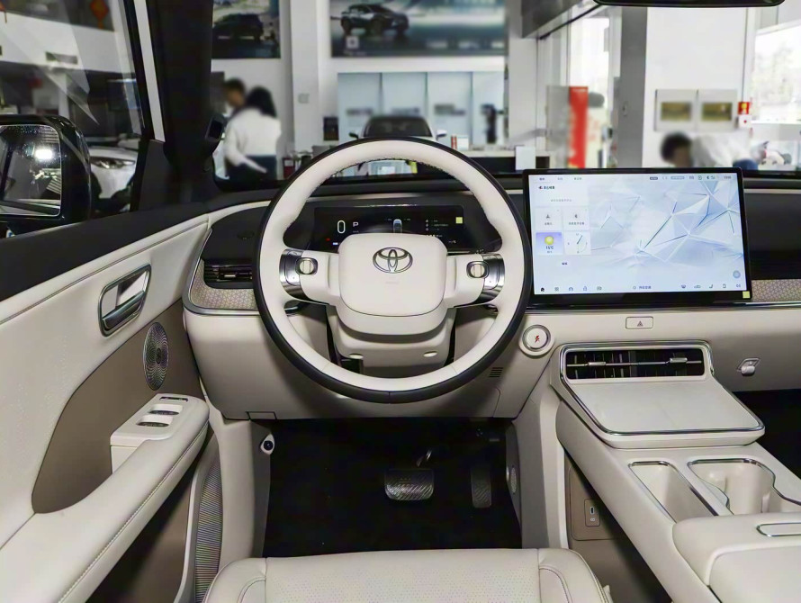 Toyota bZ3X Mid+ 2025 Toyota bZ3X Mid+ 2025