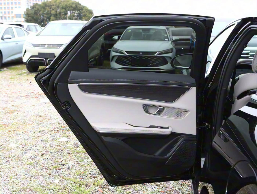 BYD Han DM-i 125KM Top 2025 BYD Han DM-i 125KM Top 2025